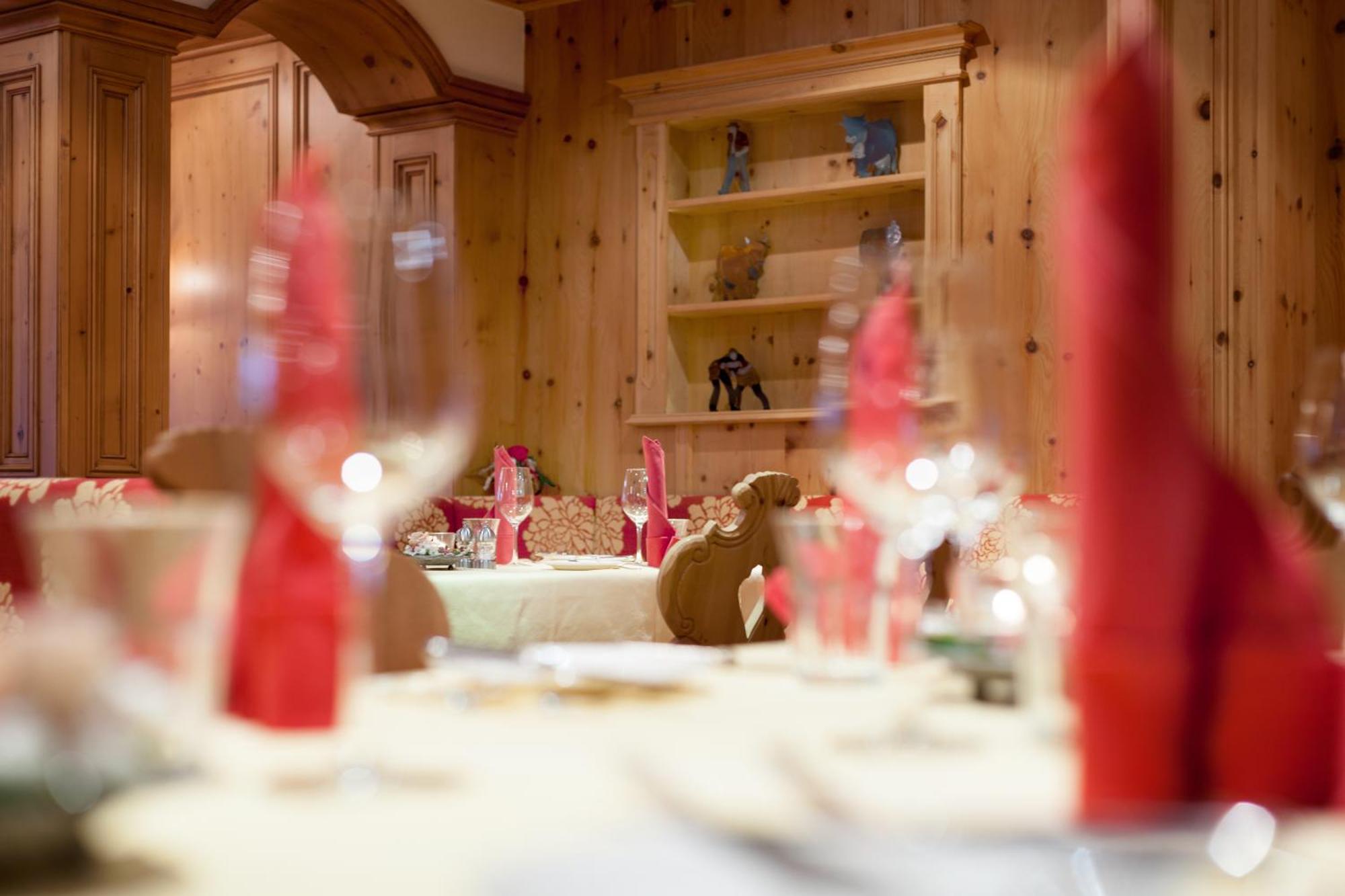 Sporthotel Wildstrubel Ленк Екстер'єр фото